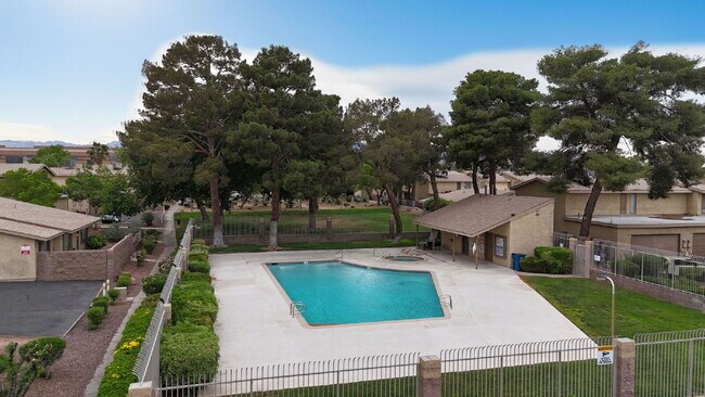 Building Photo - "Charming 3-Bedroom Townhouse Oasis with 2 Full Baths in Las Vegas – 1220 Sq Ft of Comfortable Li...