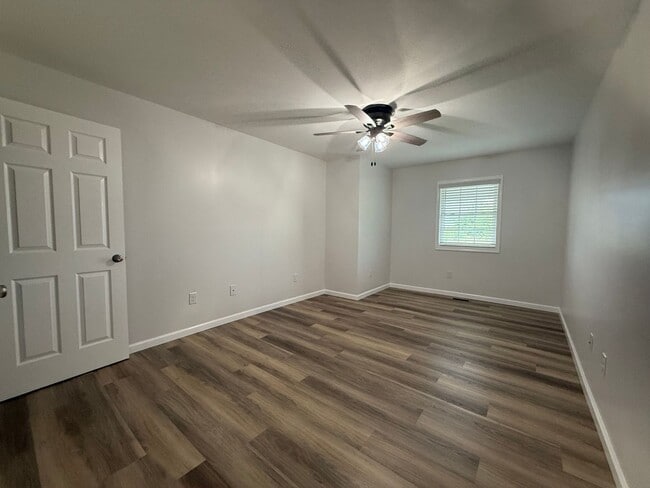 Building Photo - 2 Bedroom 2 Bath Home in Greene County, TN