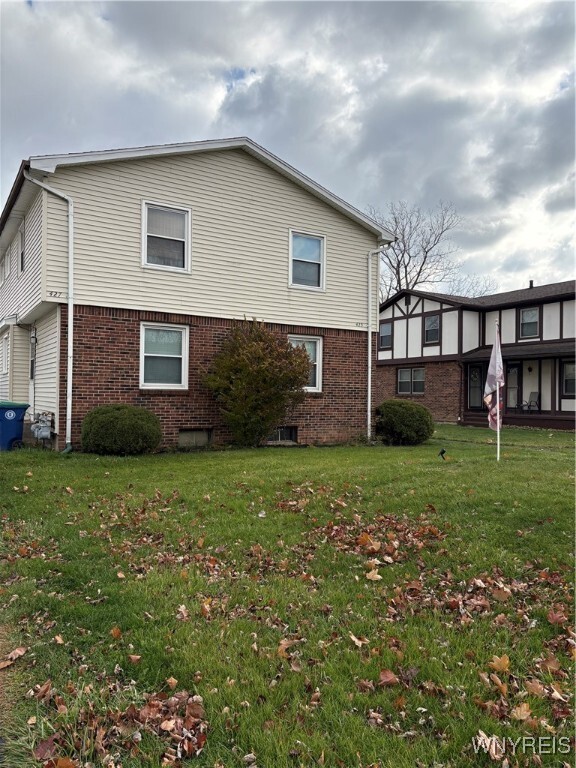 Building Photo - 427 Kaymar Dr