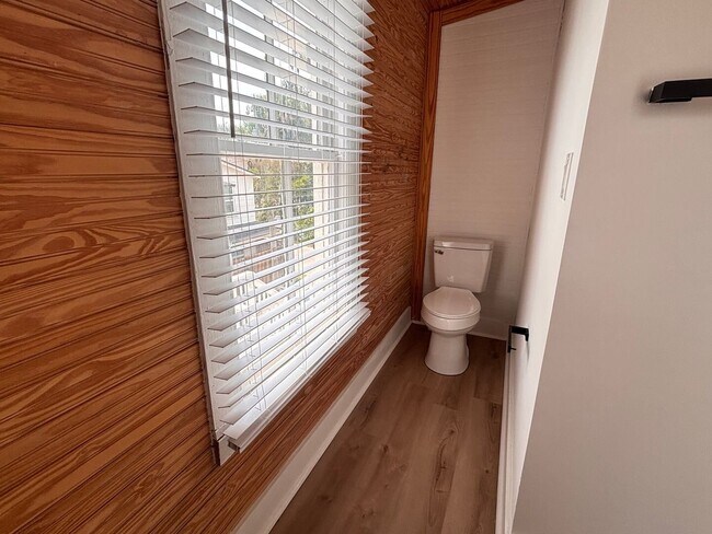 Building Photo - Renovated 4BR Just Minutes from Flagler! Historic Downtown Living! Lawn Care Included! ((Recently...