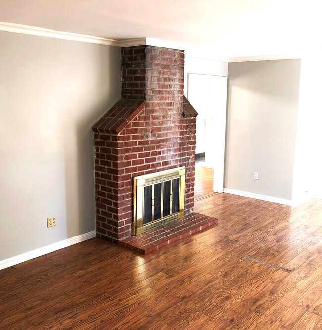 Building Photo - Montclair Hills Retreat w/ In-law Unit