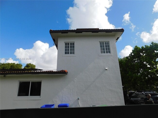 Building Photo - 1851 NW 32nd Ave