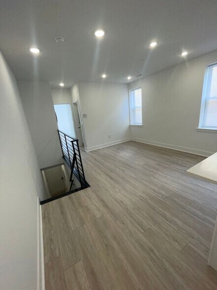 Building Photo - 5923 Haverford Ave