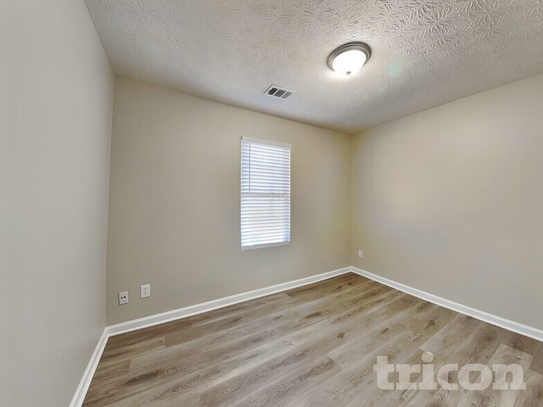 Building Photo - 1507 Upchurch Rd