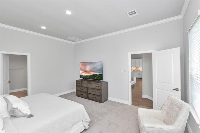 Building Photo - 28646 Monarch Cliffs Dr