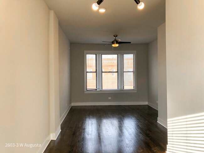 Building Photo - 2603 W Augusta Blvd