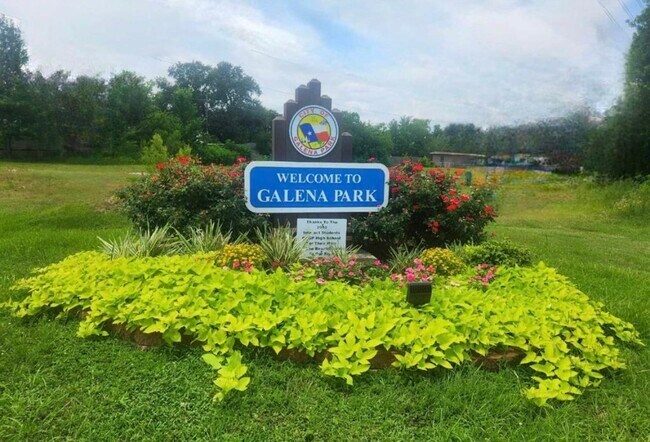 Building Photo - 2217 10th St