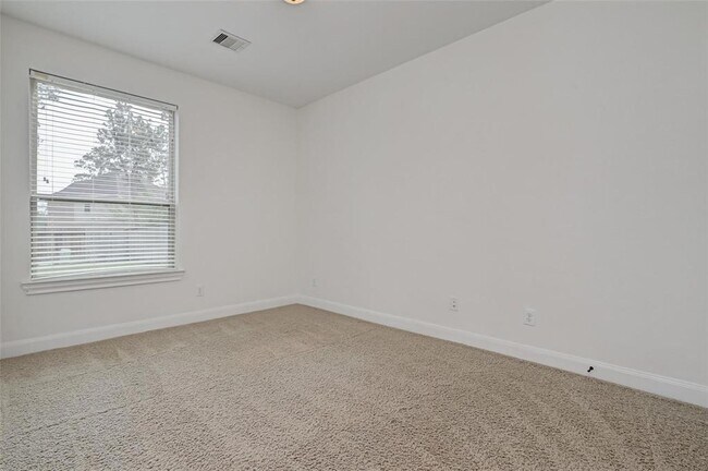 Building Photo - 71 N Rocky Point Cir