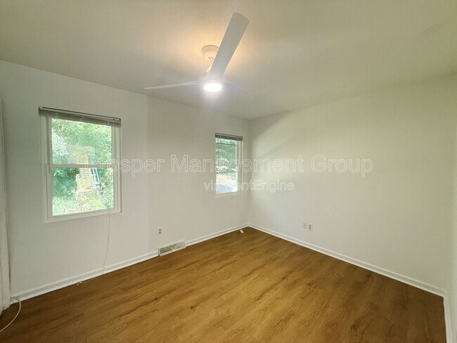 Building Photo - 258 Fleming Rd