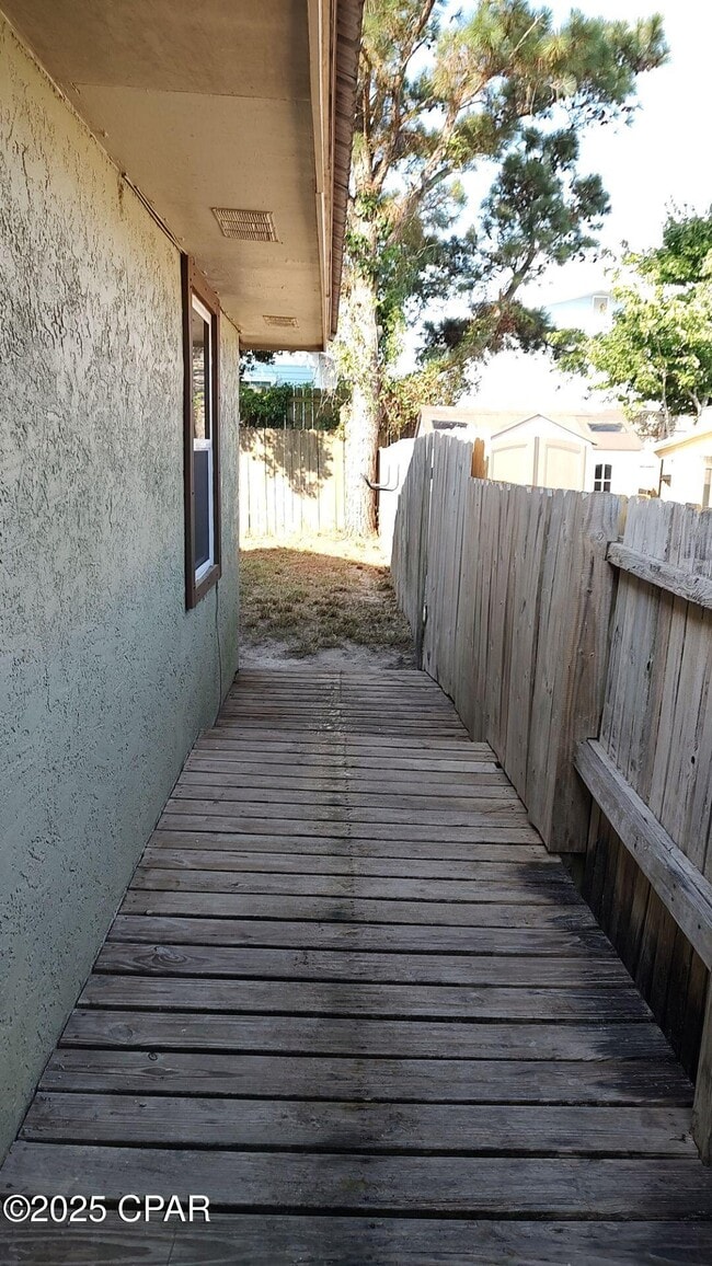 Building Photo - 6217 Pinetree Ave