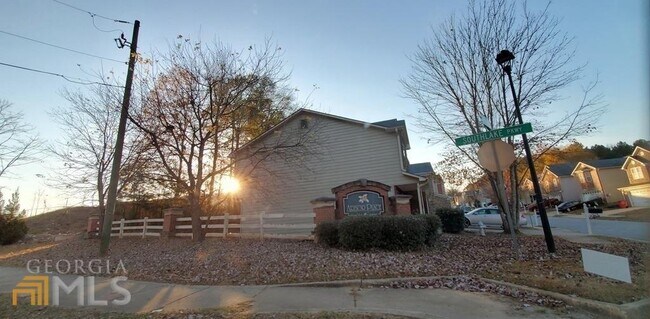 Building Photo - 1454 Persimmon Trce