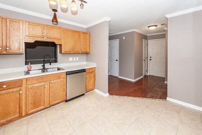 Building Photo - 5 Bedroom 2.5 Bath Home in St. James Estates - Goose Creek