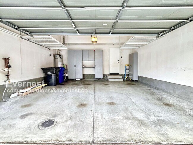 Building Photo - 10435 Whitcomb Way