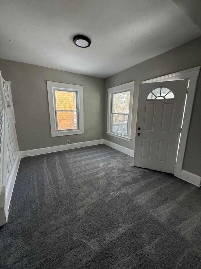 Building Photo - Cudell/West Blvd neighborhood; 4 bedroom/1 bath single family house for rent!