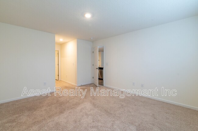 Building Photo - 7452 Game Bird St