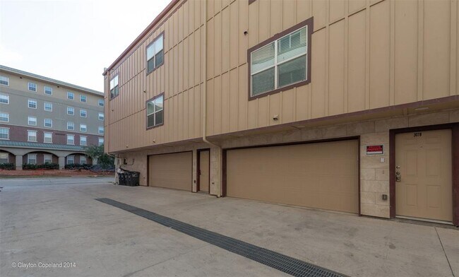 Building Photo - 307 Boyett St