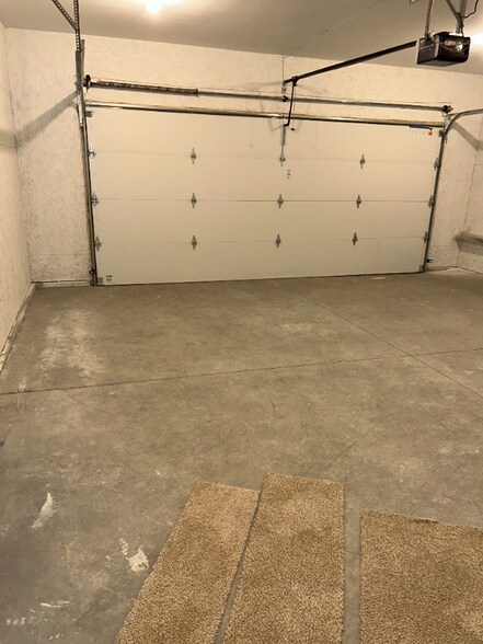 Building Photo - 3619 Doolittle Dr