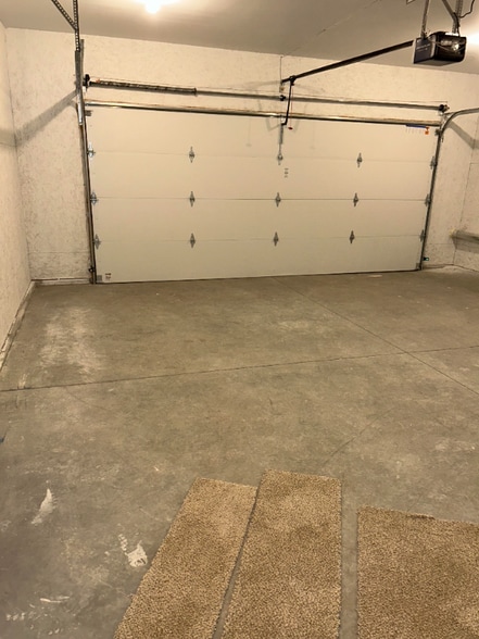 Building Photo - 3621 Doolittle Dr