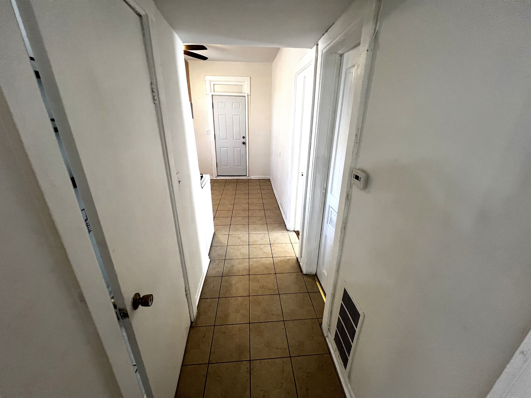 Building Photo - 9613 S Ave N