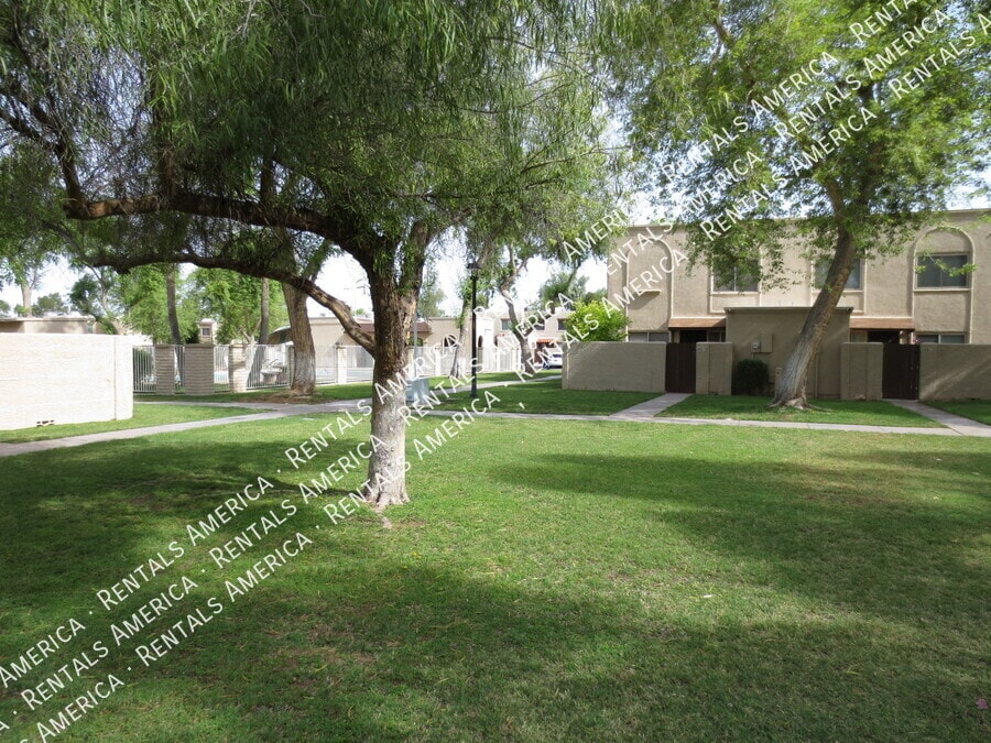 Building Photo - 4112 N 81st St