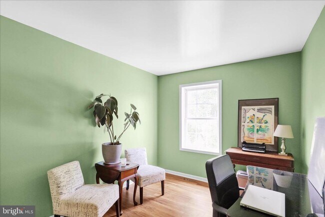 Building Photo - 3 Bed 3 Bath Updated Townhouse In Lititz