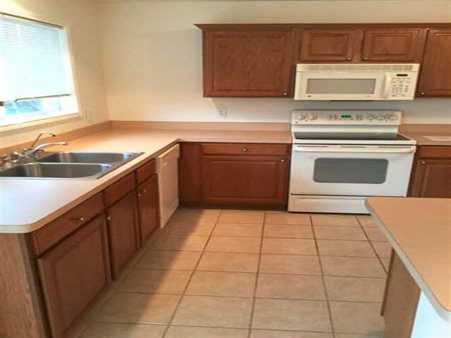 Building Photo - 709 Devontree Ct