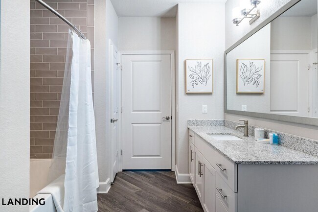 Building Photo - 918 Aventine Dr