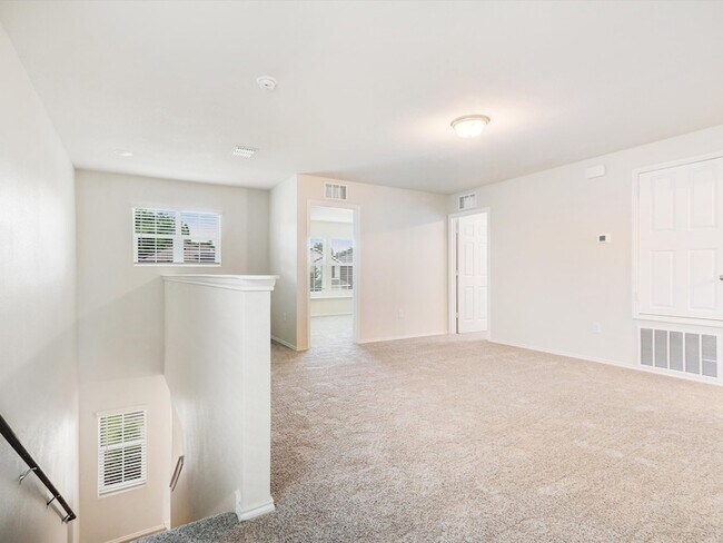 Building Photo - 405 Glendale Dr