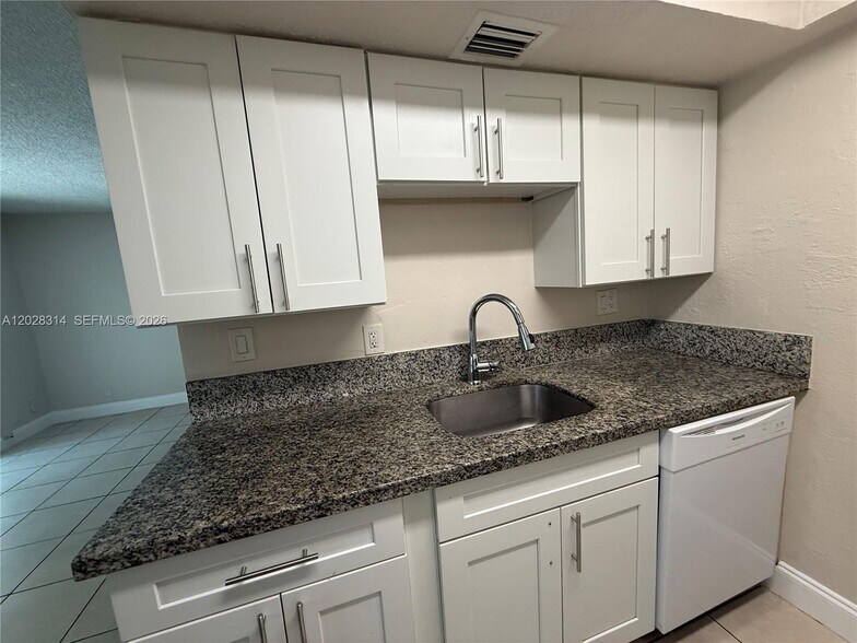 Building Photo - 2216 NW 59th Way