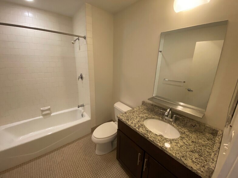 Building Photo - 379 Harrison Ave