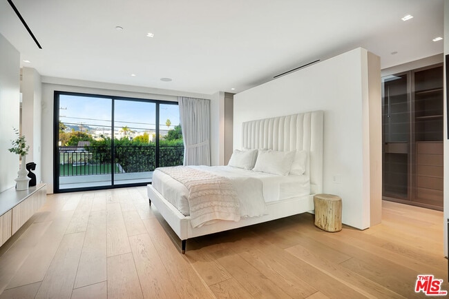 Building Photo - 6687 Colgate Ave