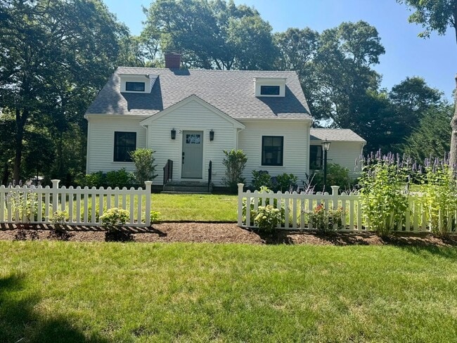 Building Photo - 21 Oak Ln