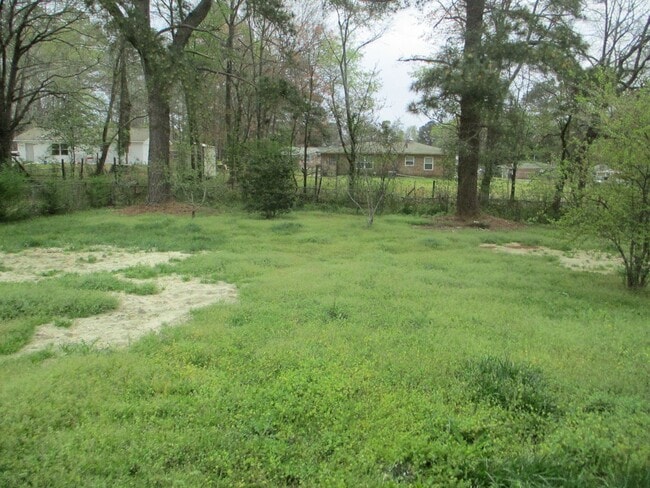 Building Photo - Updated 4 Bedroom Ranch in South Augusta