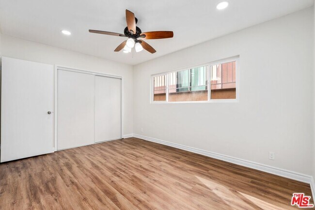 Building Photo - 1907 Selby Ave