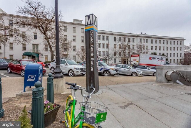 Building Photo - 1620 Massachusetts Ave SE