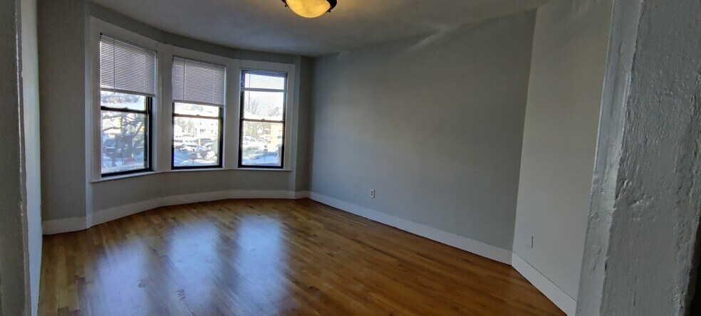 Building Photo - 308 Washington St