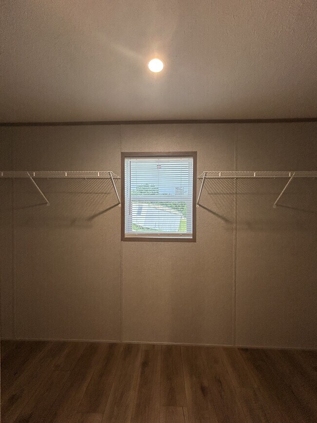 Building Photo - 206 Angel Ct