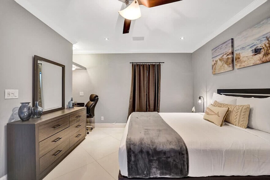 Building Photo - 37 Hendricks Isle