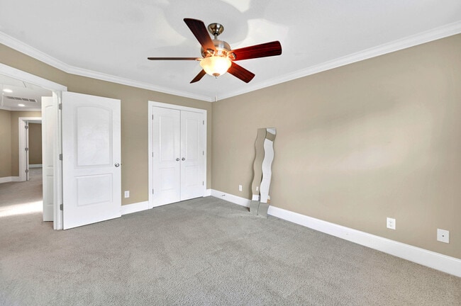 Building Photo - 2401 Dovedale Ct