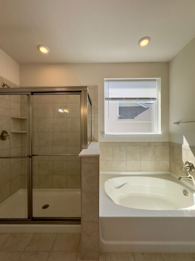 Building Photo - Charming 4 Bedroom/2.5 Bathroom Home in Bel Air, MD!