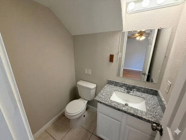 Building Photo - 5408 Groveton St