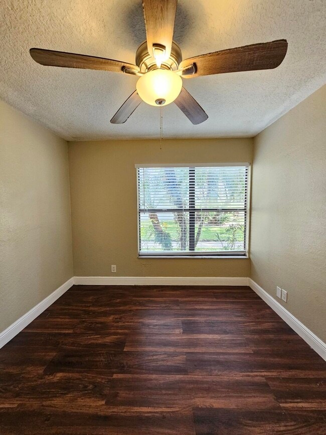 Building Photo - 1581 Balfour Point Dr