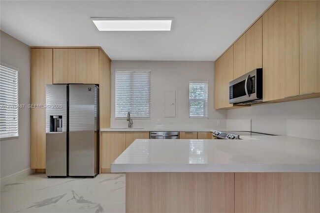 Building Photo - 3783 SW 27th St