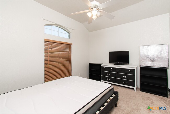 Building Photo - 4310 Neta Dr