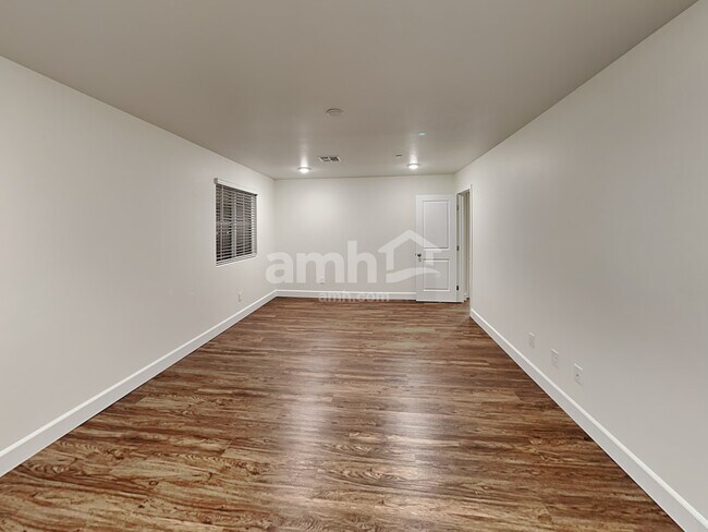 Building Photo - 299 Cape Seville Pl