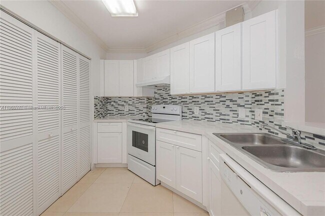 Building Photo - 6292 NW 186th St