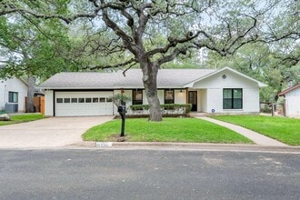 Building Photo - 8806 Ridgehill Dr
