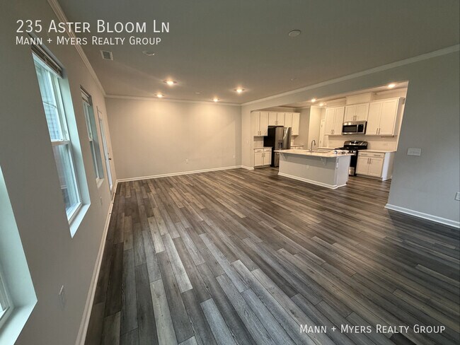 Building Photo - 235 Aster Bloom Ln