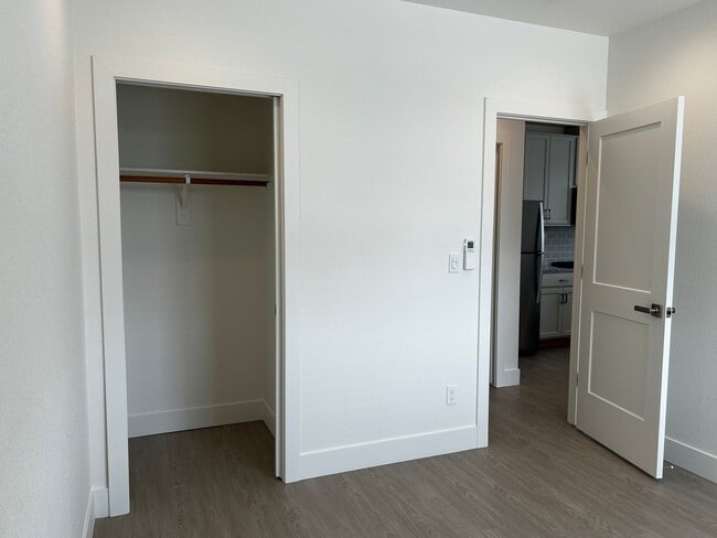 Building Photo - 1 BED 1 BATH JR ADU 2 months Free rent is applied to the 2nd month and the last month.