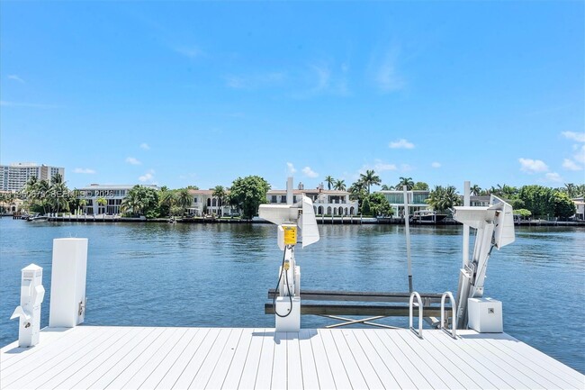 Building Photo - 21301 NE 38th Ave